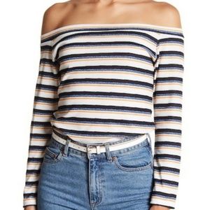 Carrine Off-the-shoulder Blouse shirt